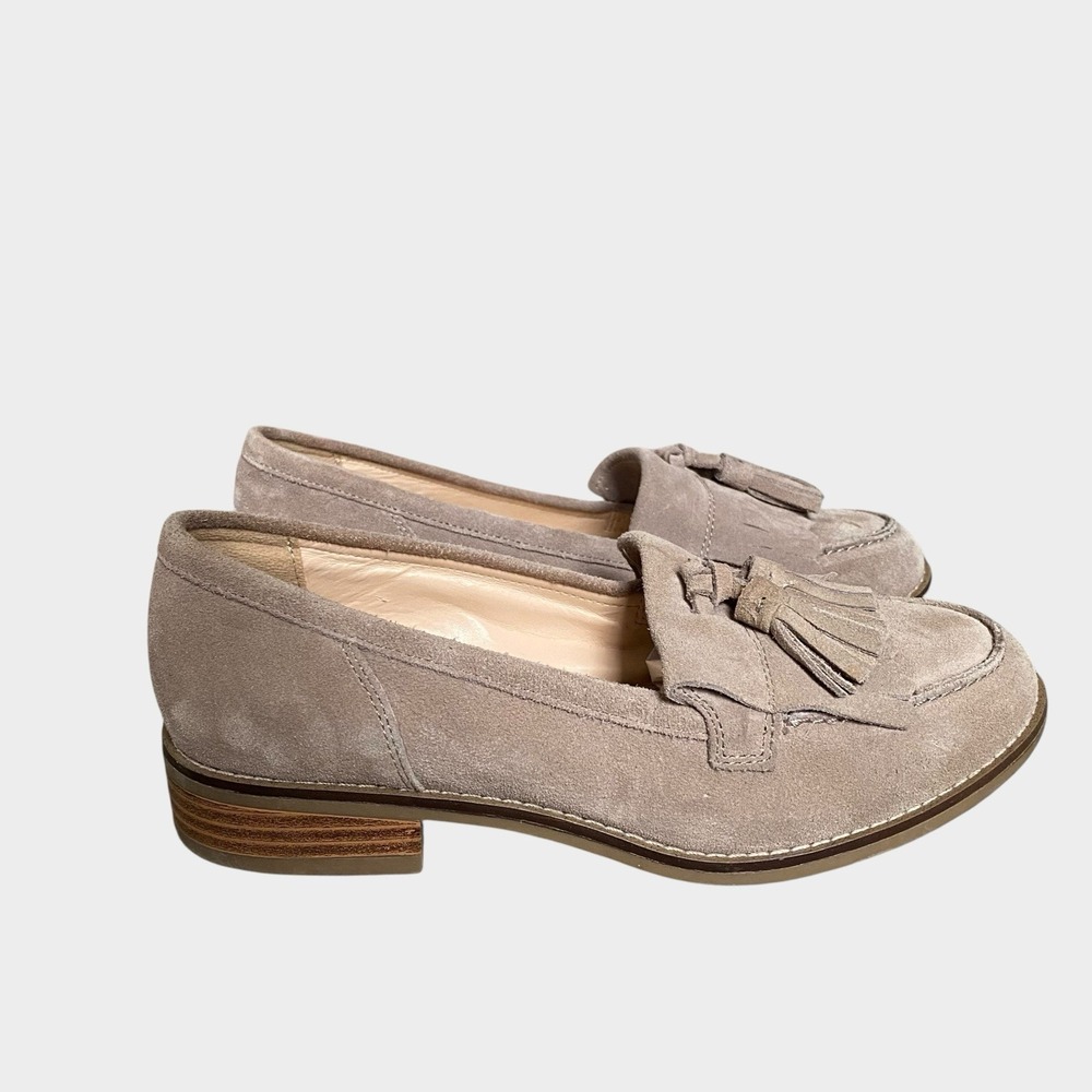 Women's Taupe Suede Tassel Penny Loafer Size 6 Slip On Classic Preppy Old Money